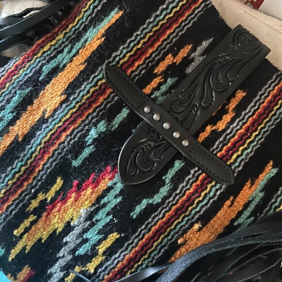 Rafter T. Ranch Blanket Fabric crossbody with leather details - Picture 7 of 7